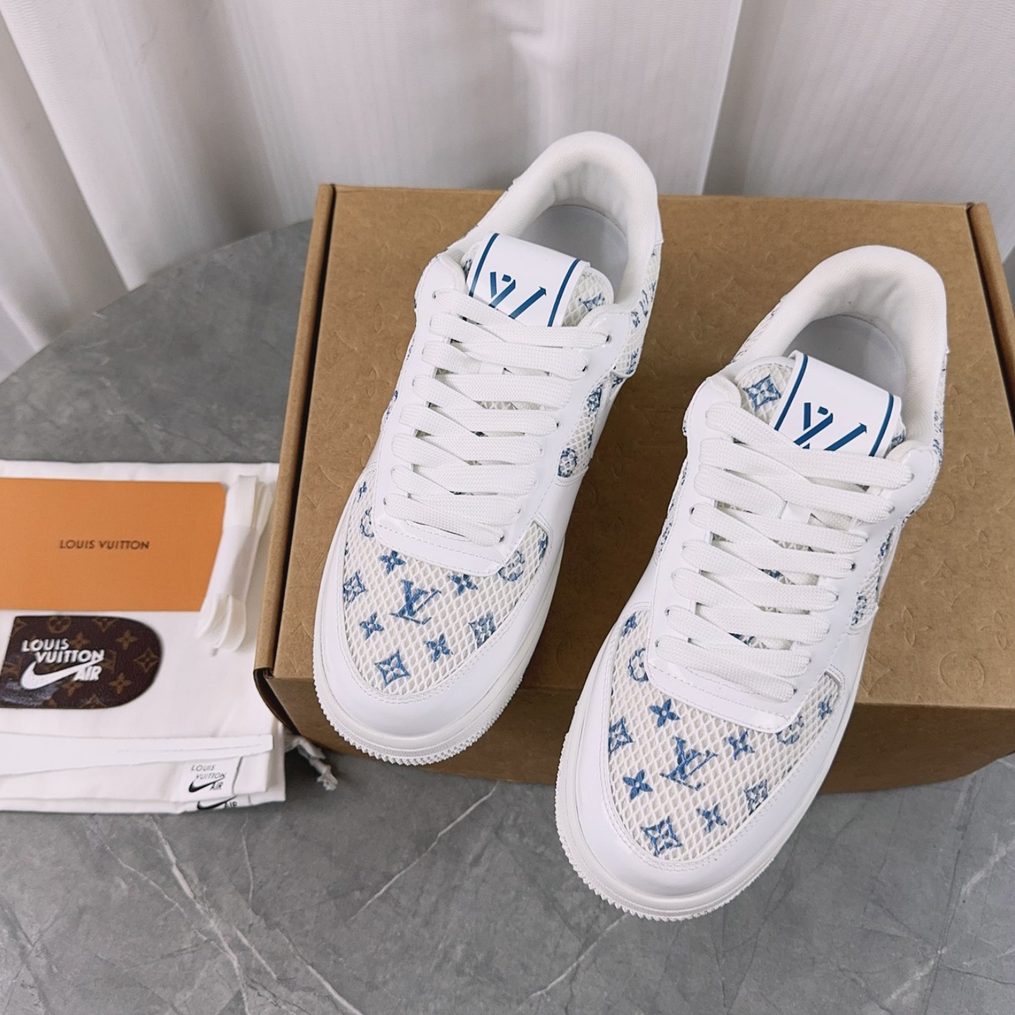 LV x Nike  Air Force 1 Sneakers YVTF111302
