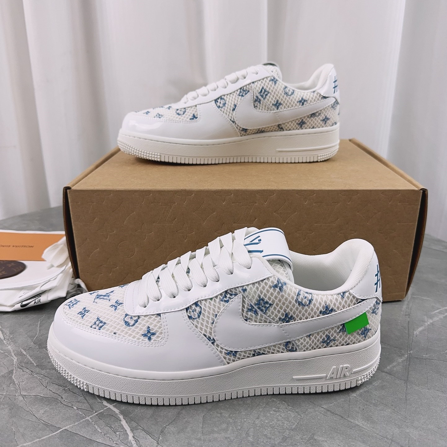 LV x Nike  Air Force 1 Sneakers YVTF111302