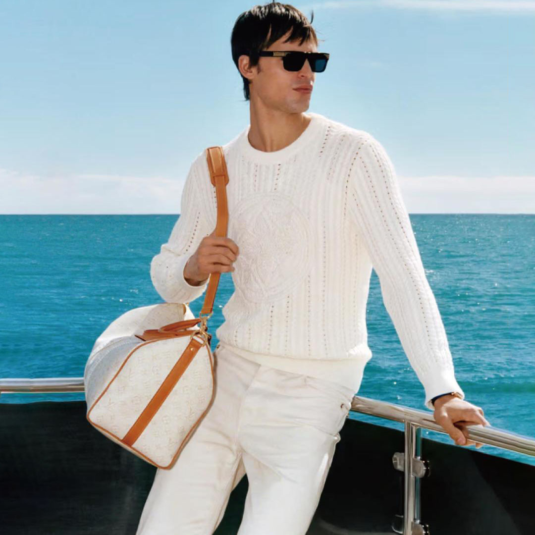 LV Men's Crew Neck Knit Sweater NG201017