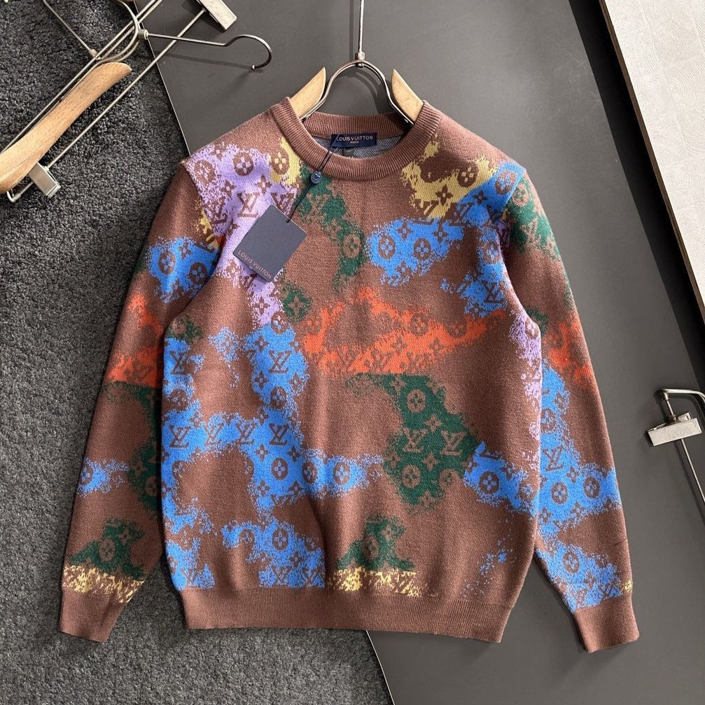 LV Men's Crew Neck Knit Sweater NG551009
