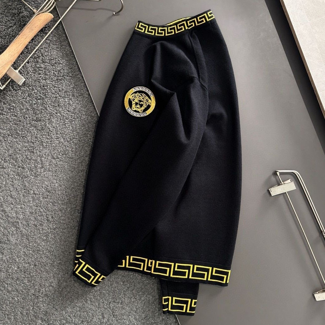 Vs Men's Medusa Head Logo Knit Sweater NG551005