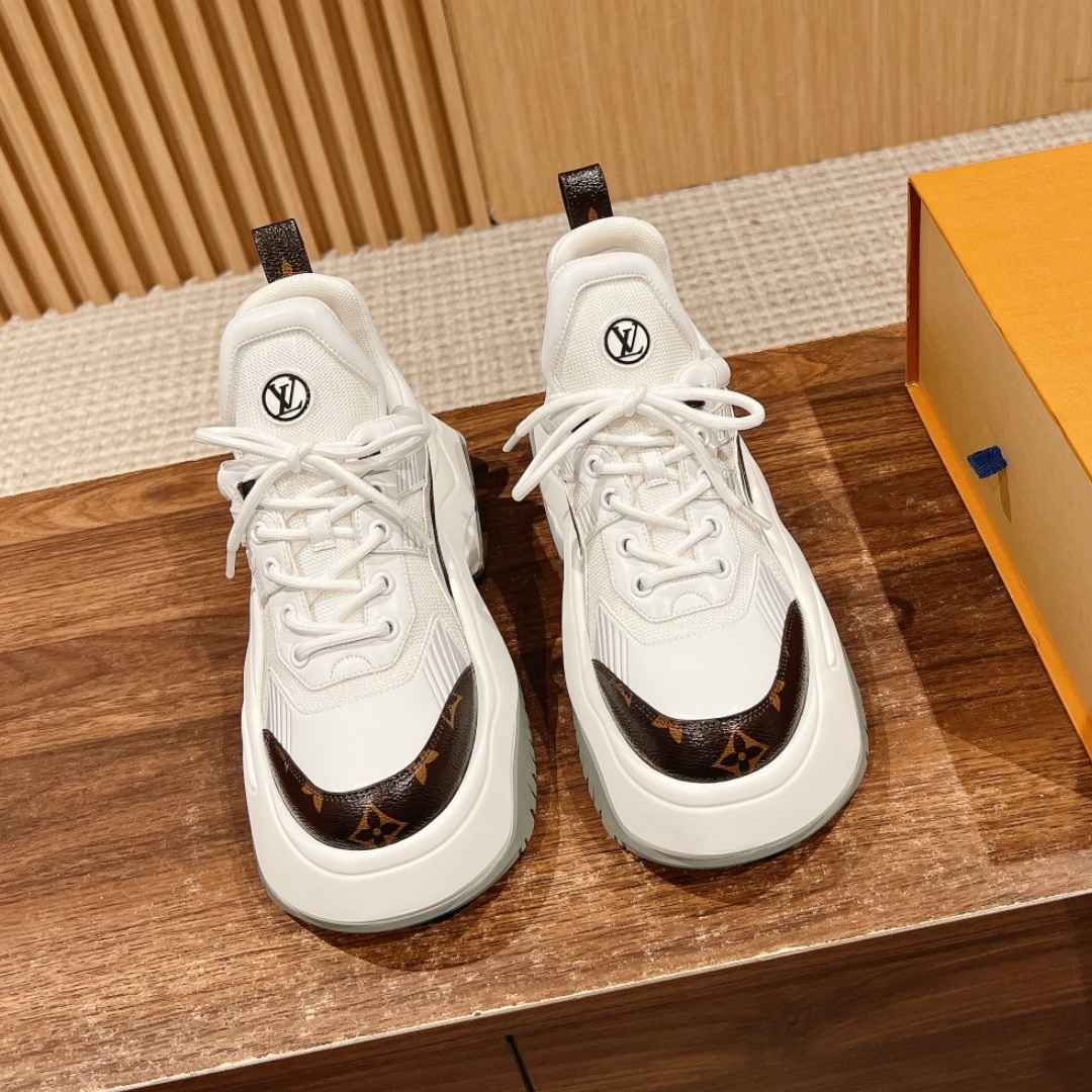 LV Archlight  Iconic Chunky Dad Sneakers YVTF111401