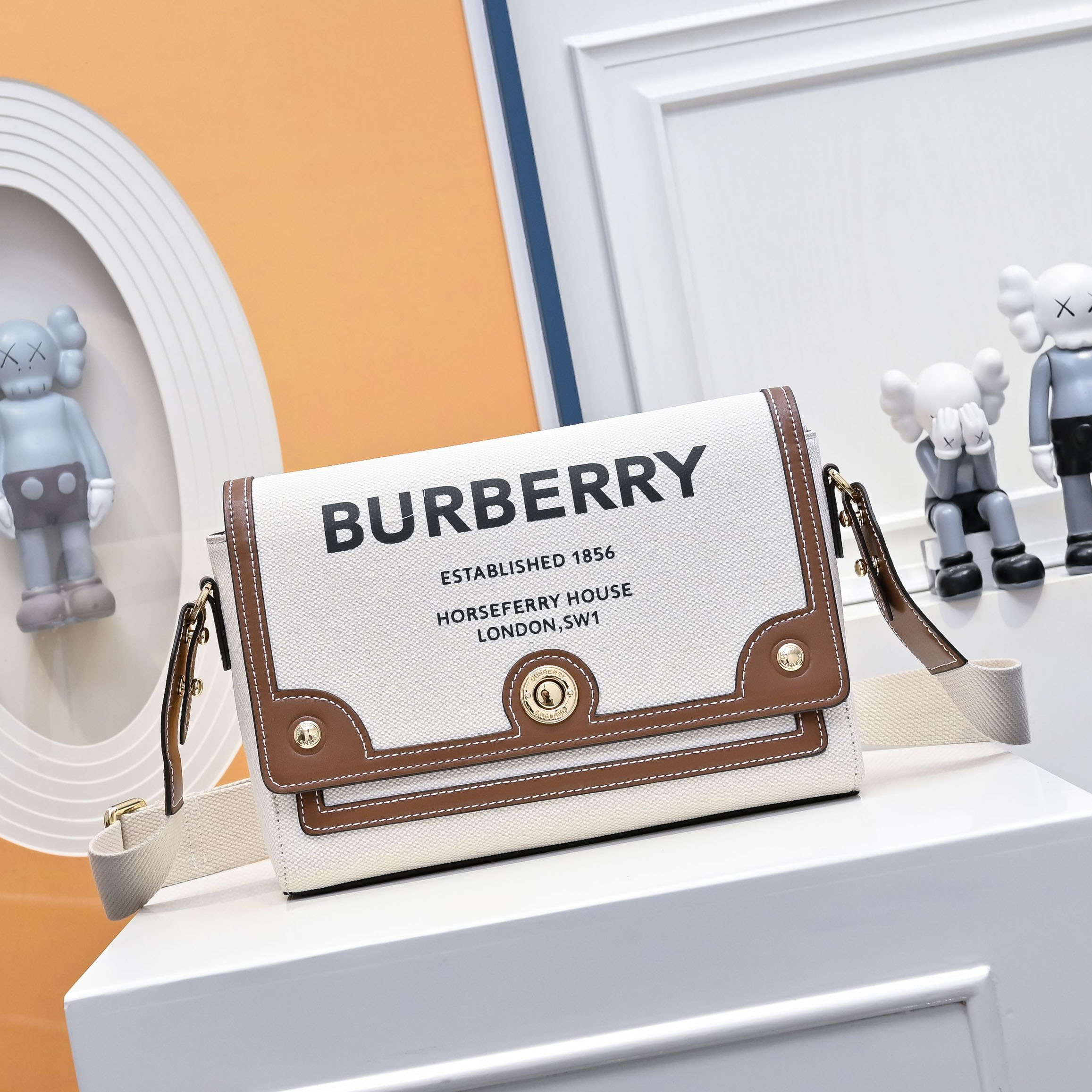 Bur Women's Classic Crossbody Bag GDJ250430