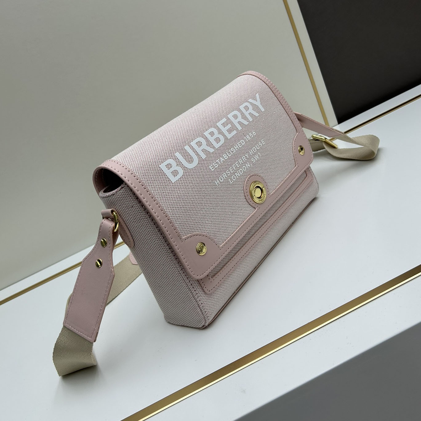 Bur Pink Round Buckle Messenger Bag GDJ250432