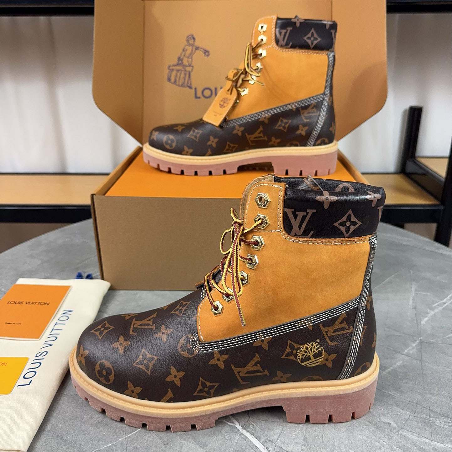 LV x Timberland Collaboration Classic Ankle Boots NG111822