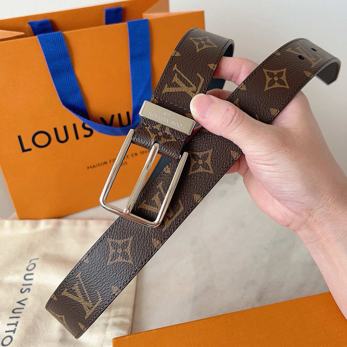 LV Classic Taurillon Belt NG111829