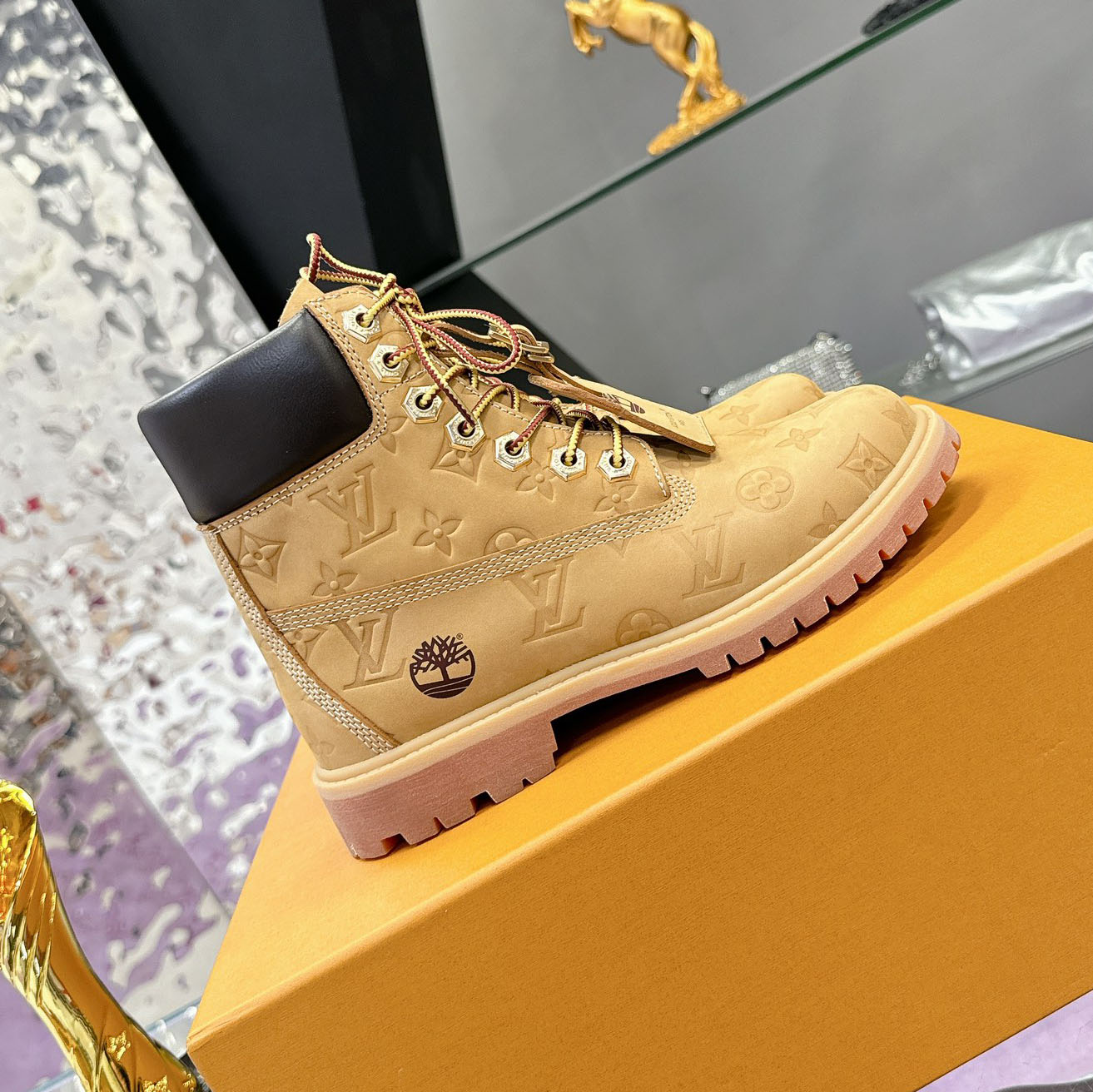 LV x Timberland Collaboration Ankle Boots NG111825