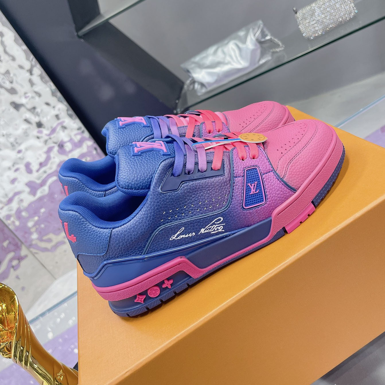 LV Gradient Trainer Sneakers NG111810