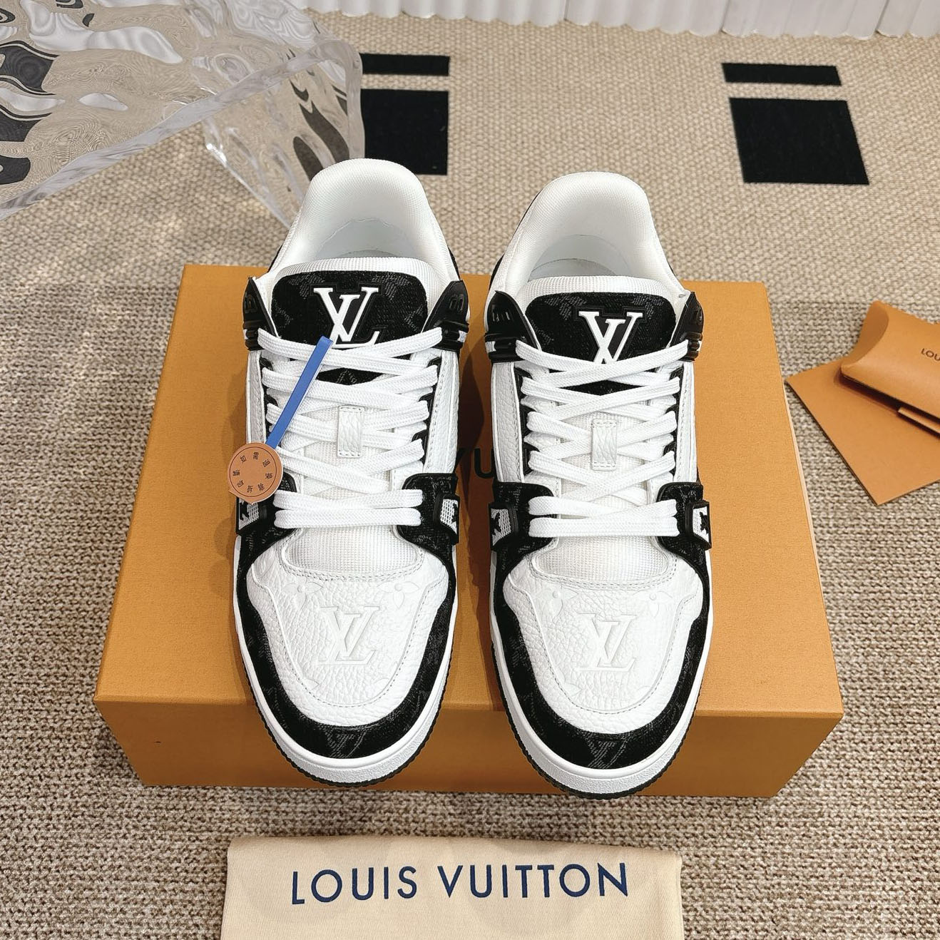 LV Trainer Monogram Sneaker YV25092007