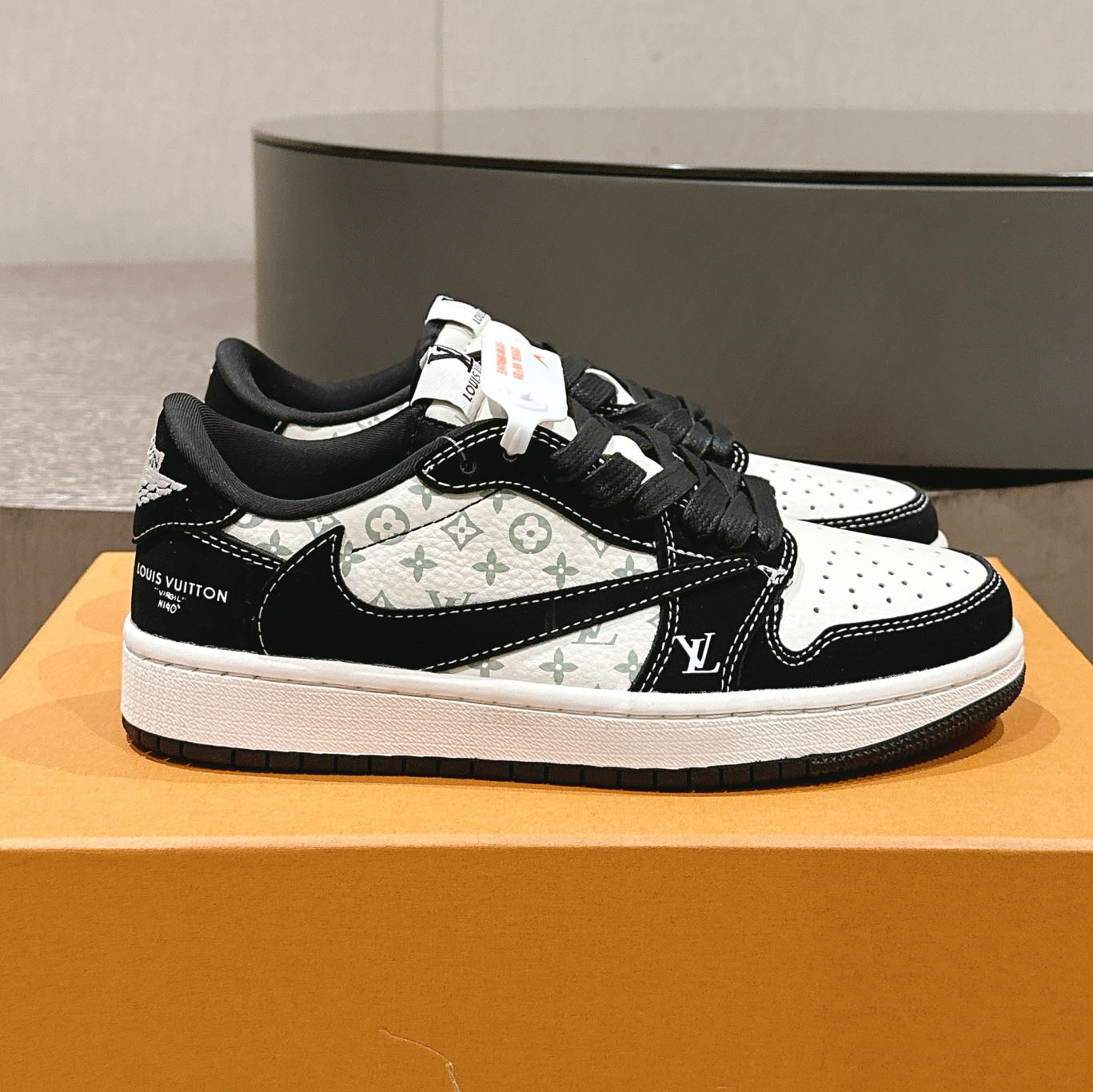 LV × NK Casual Flat Shoes NG111817