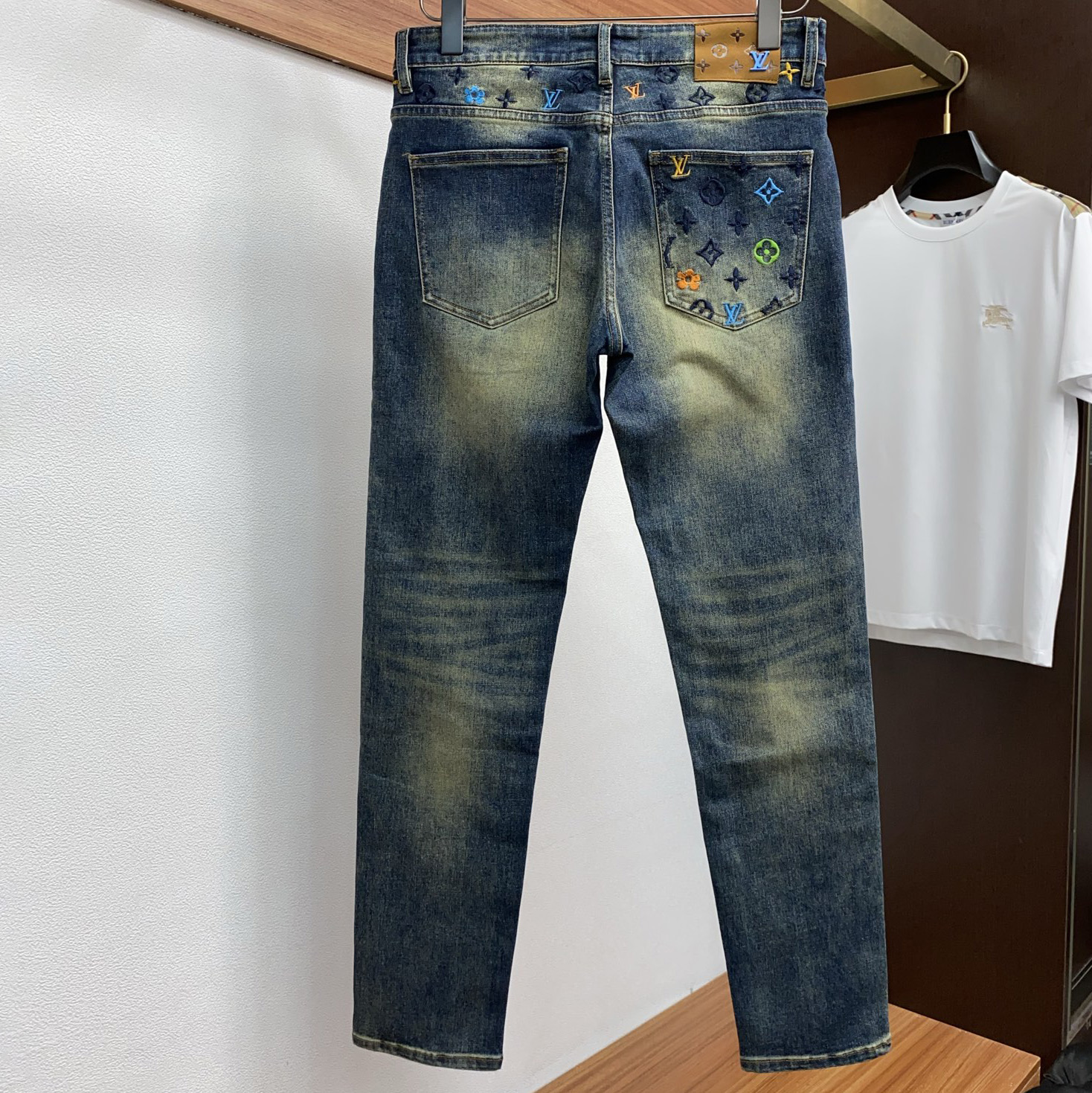 LV Men's Casual Jeans FNG112007