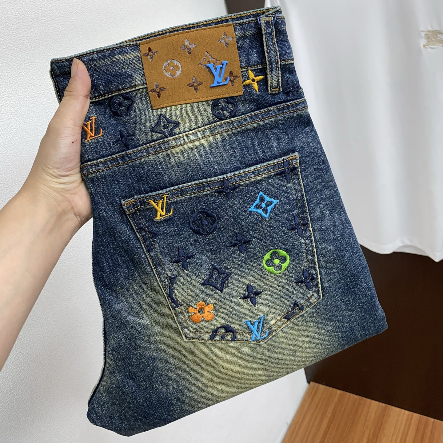 LV Men's Casual Jeans FNG112007