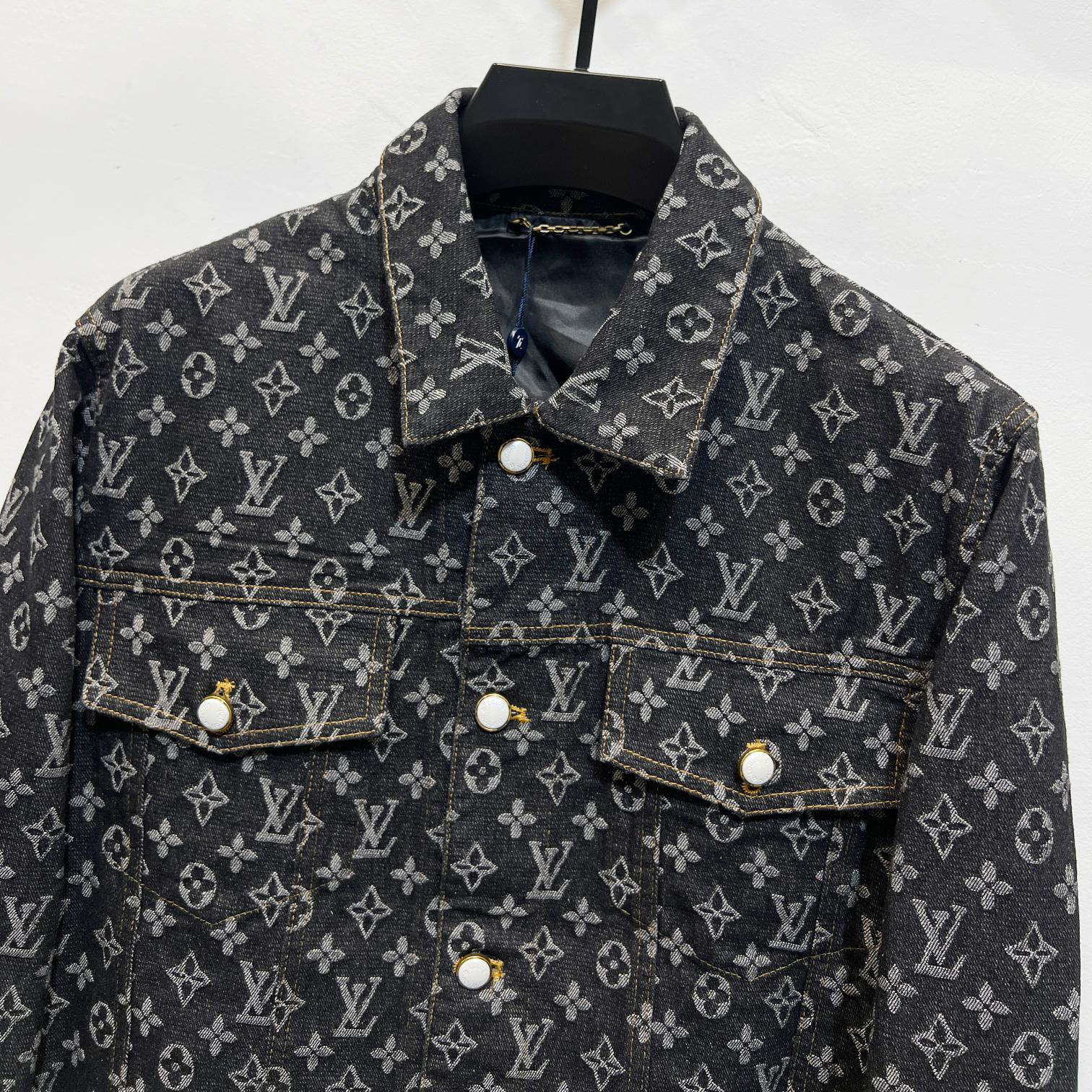 LV Men's Classic Monogram Denim Jacket FNG112006