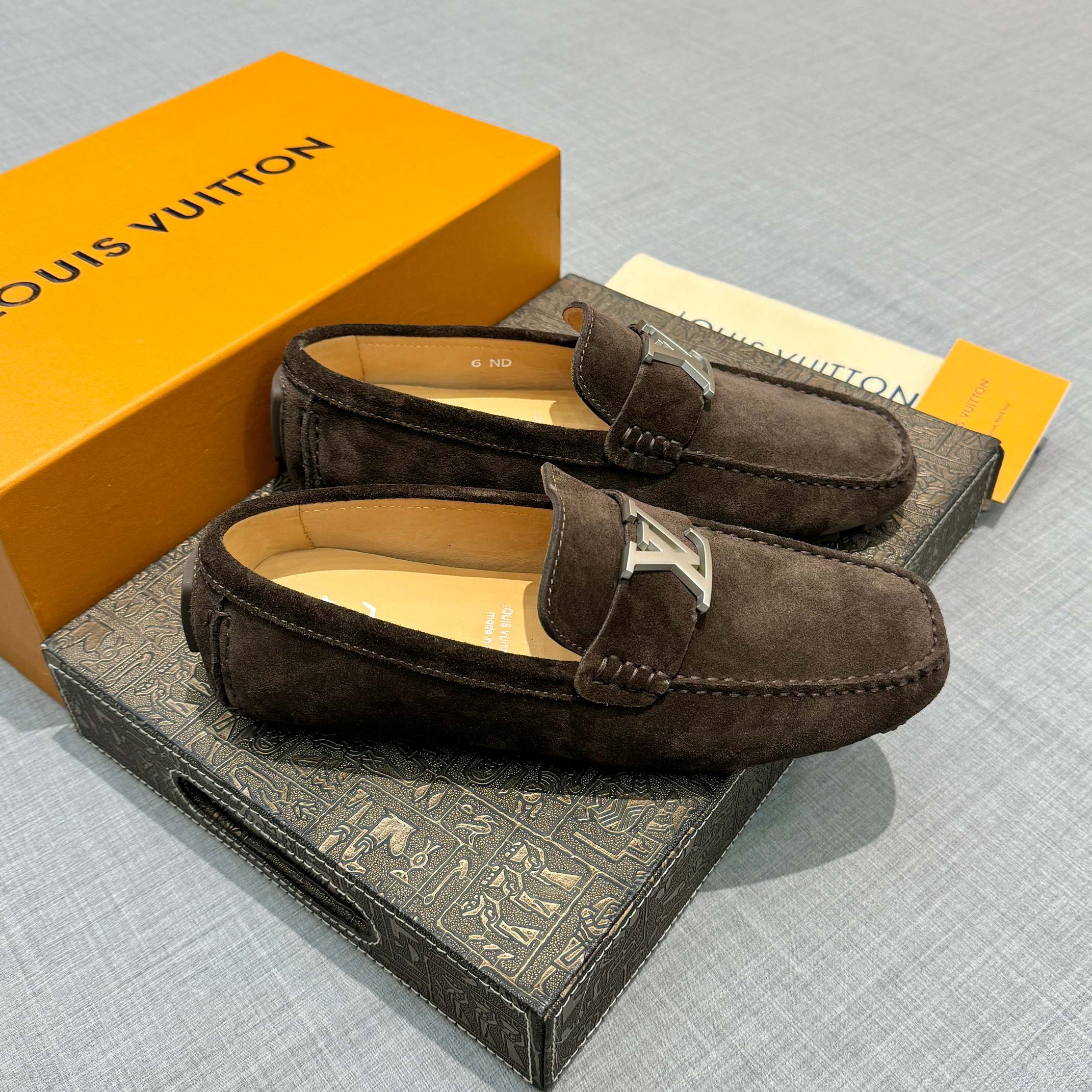 LV Men's Suede Loafers FNG112115