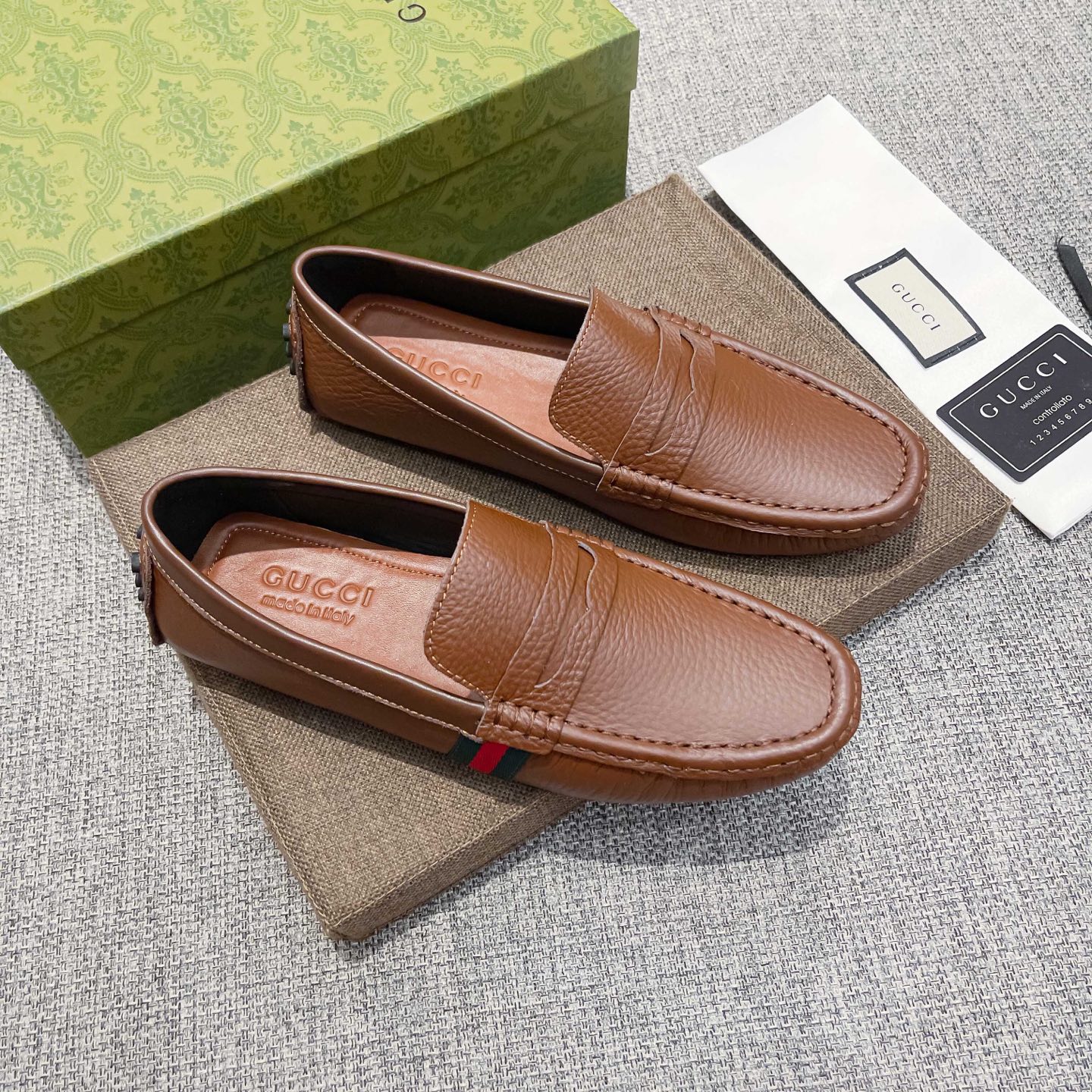 GG Men's Simple Slip-on FNG112140