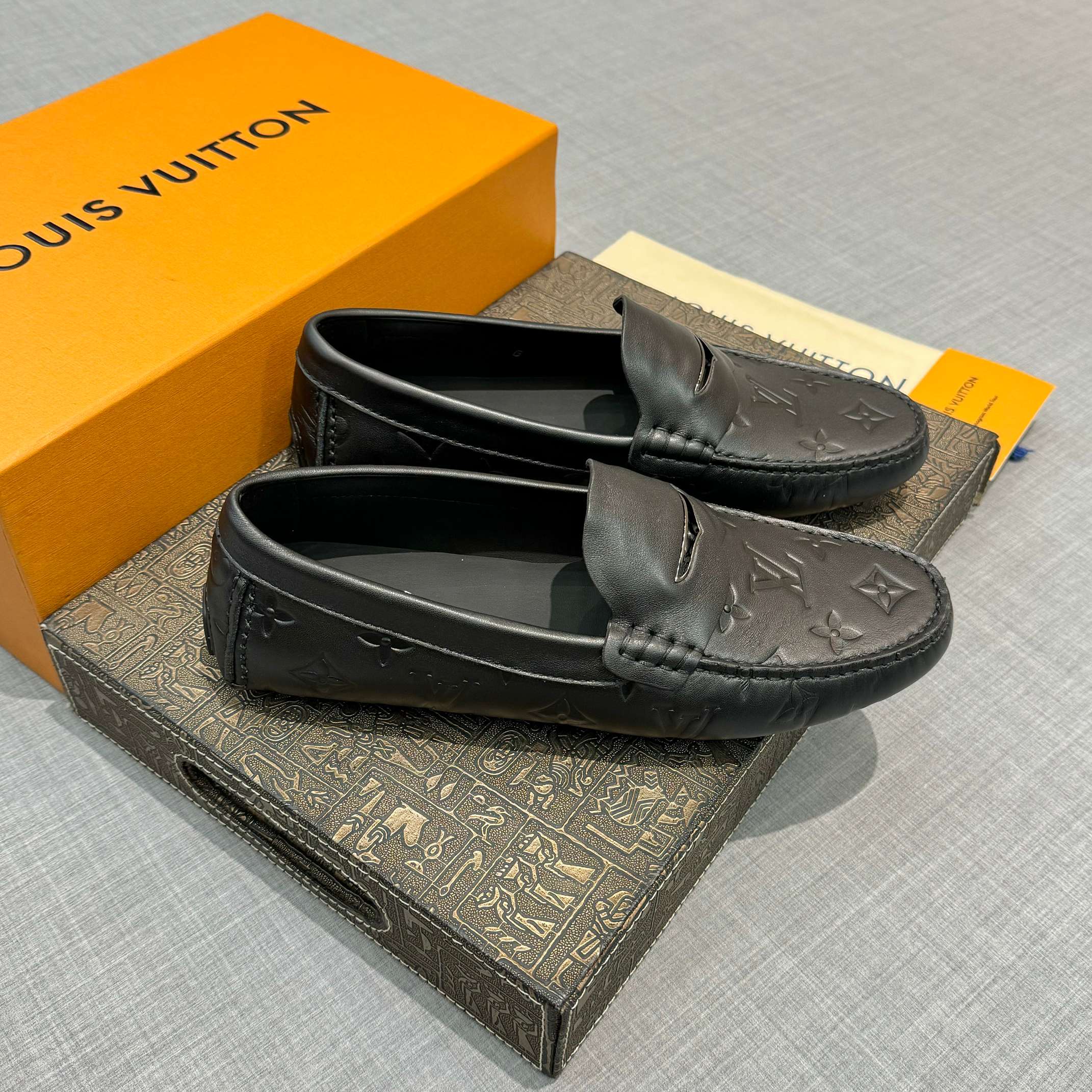 LV Men's Classic Embossed Logo Loafers FNG112117