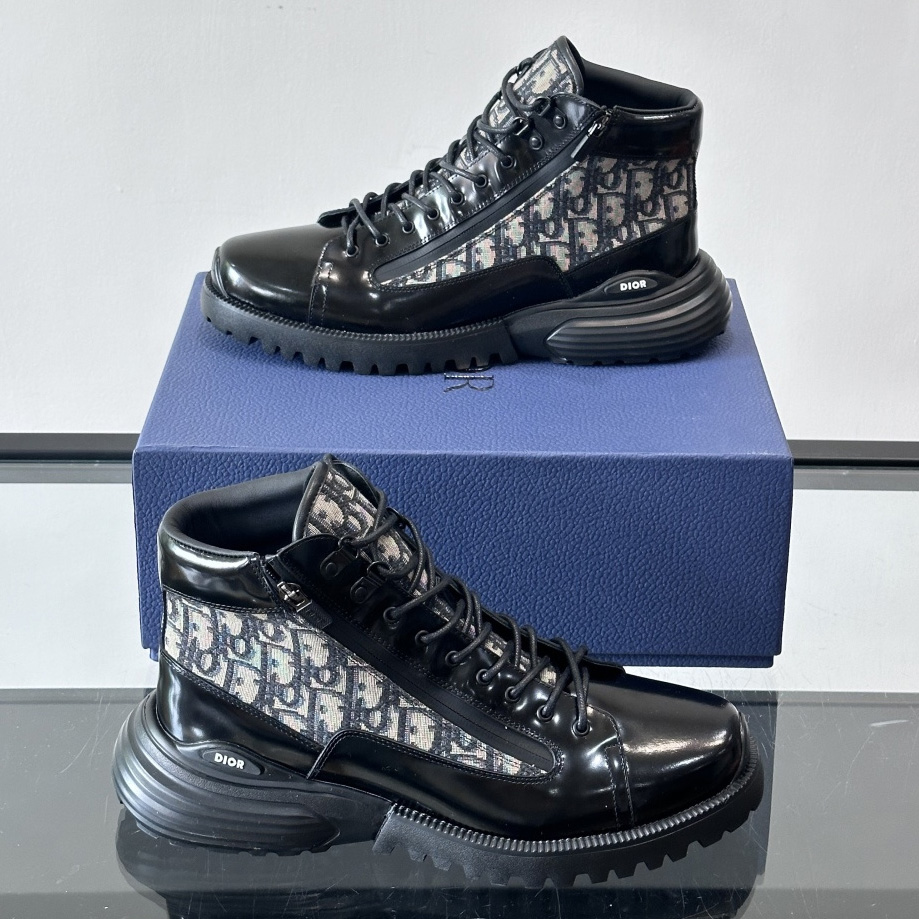 CD Men's Classic Oblique Print High-Top Sneakers FNG112135