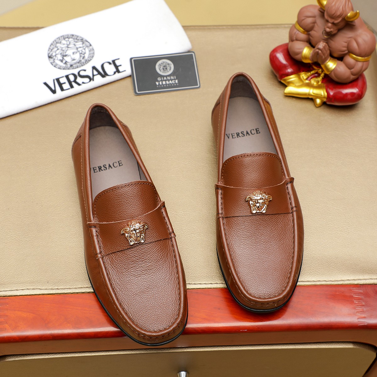 Vs Men's Medusa Logo Loafers FNG112104