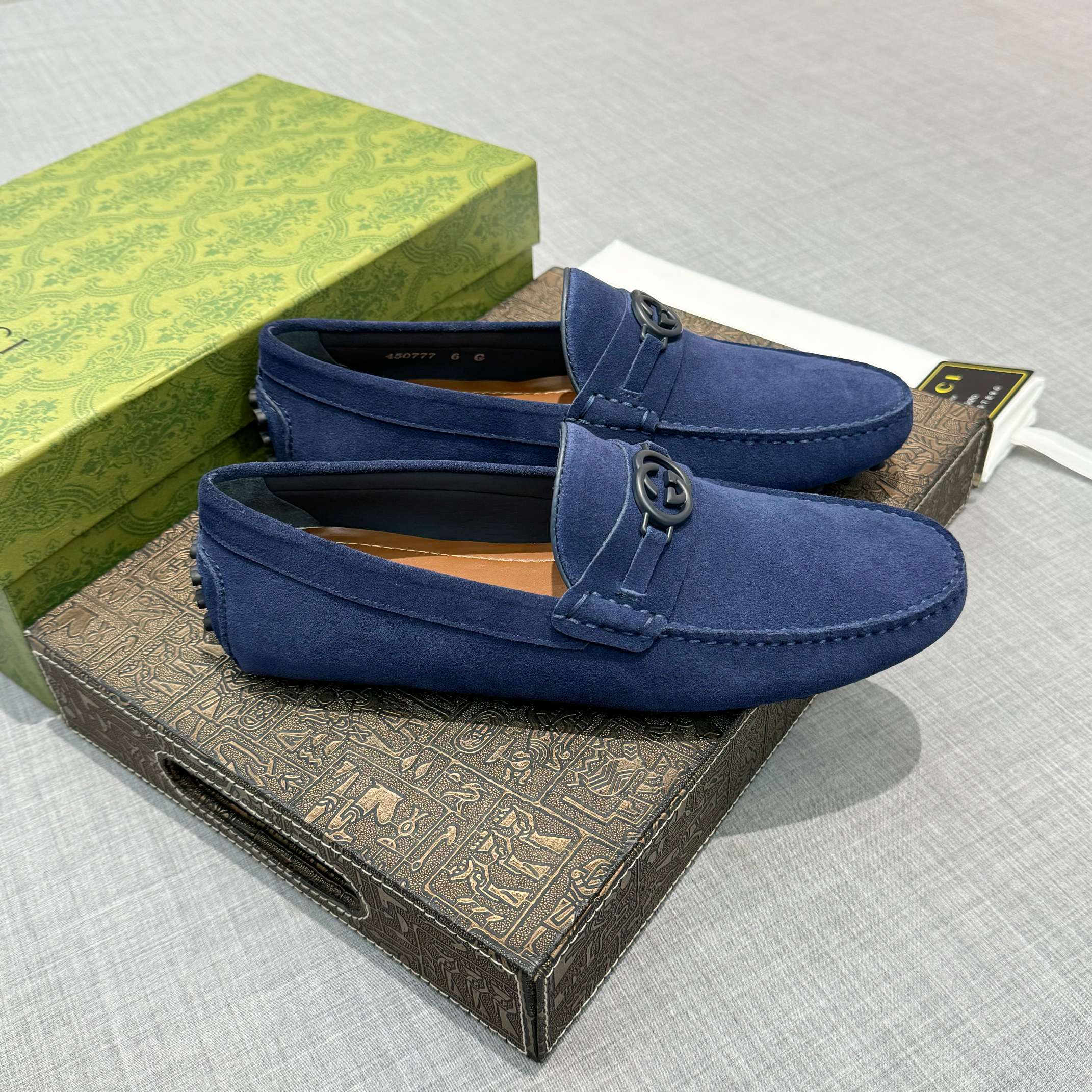 GG Classic Interlocking Double Glogo Suede Loafers FNG112120