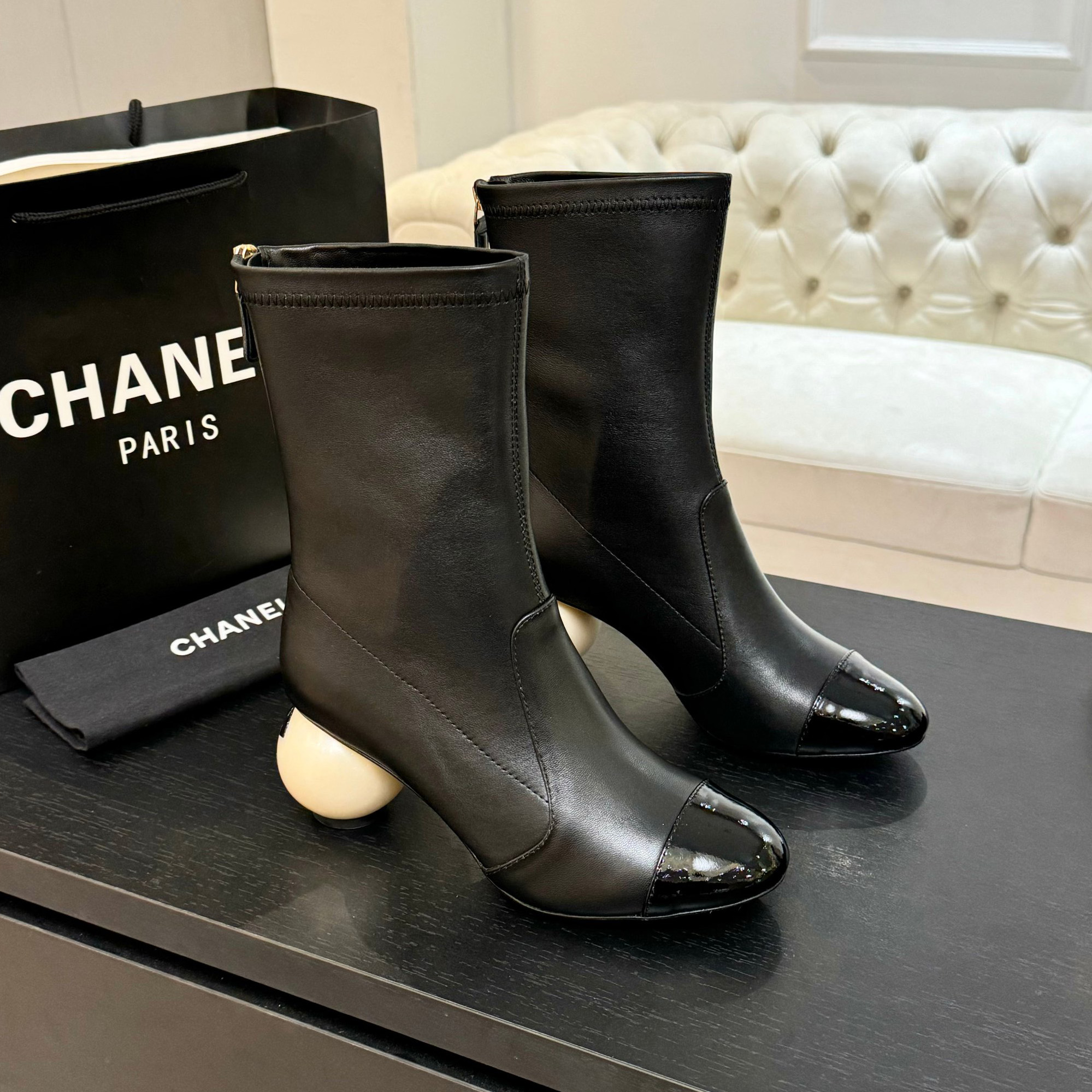 CH 25New Double C Giant Pearl Ankle Boots XX25092525