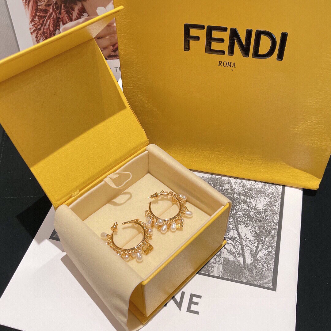 FD Women's Fashion Pearl Earrings FNG112225