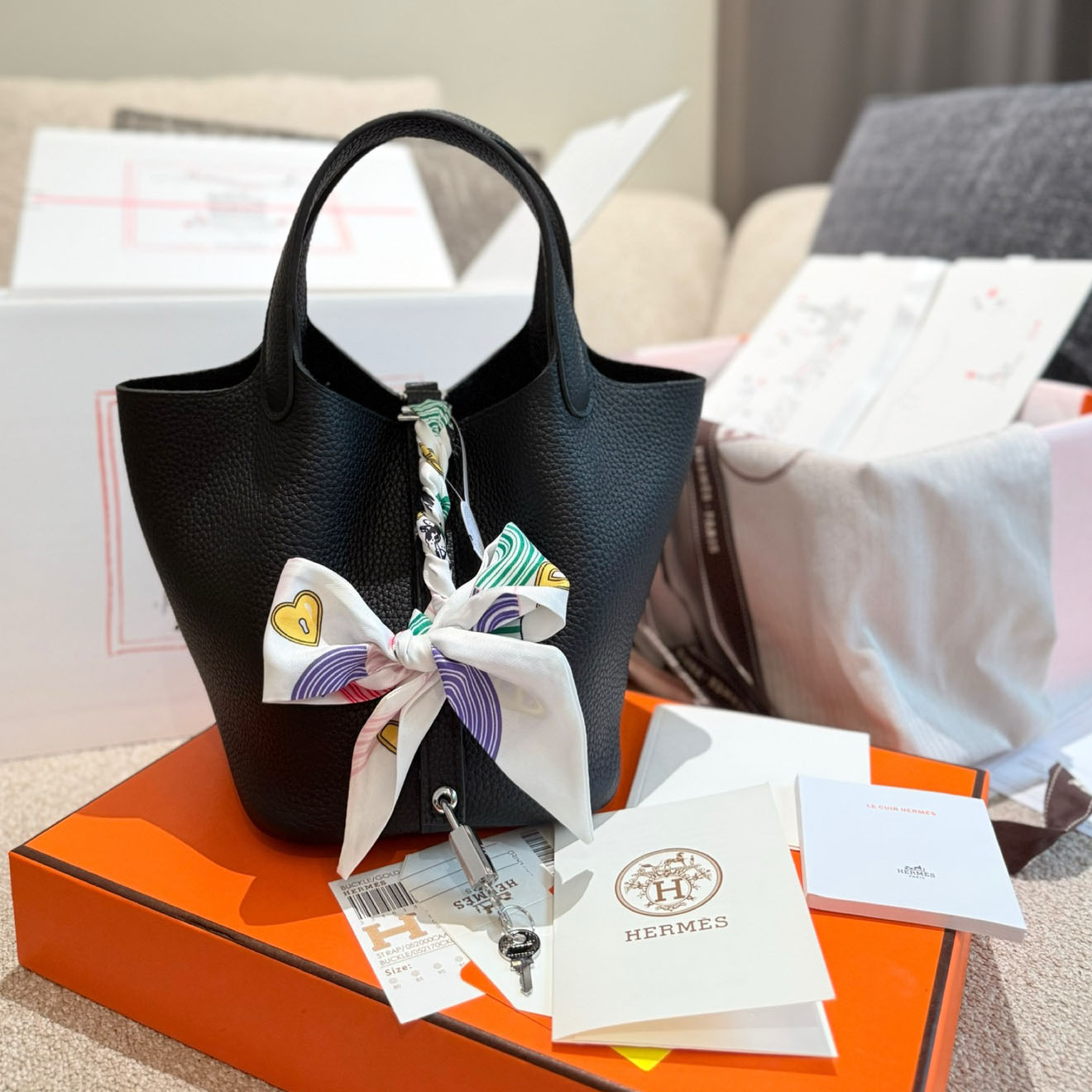 HM Classic Handbag FNG112226