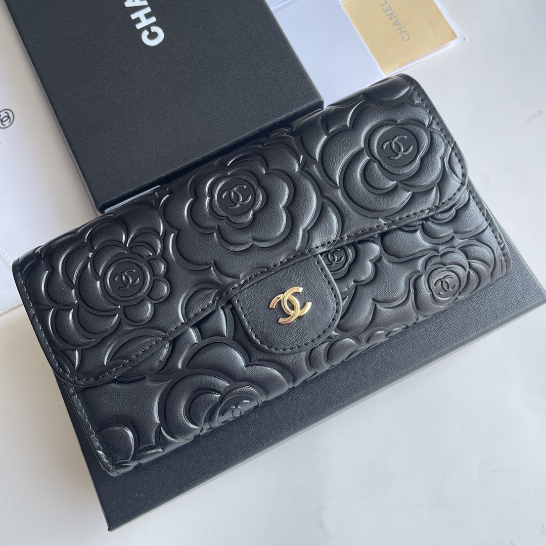 CH Camellia Flip Wallet FNG112235