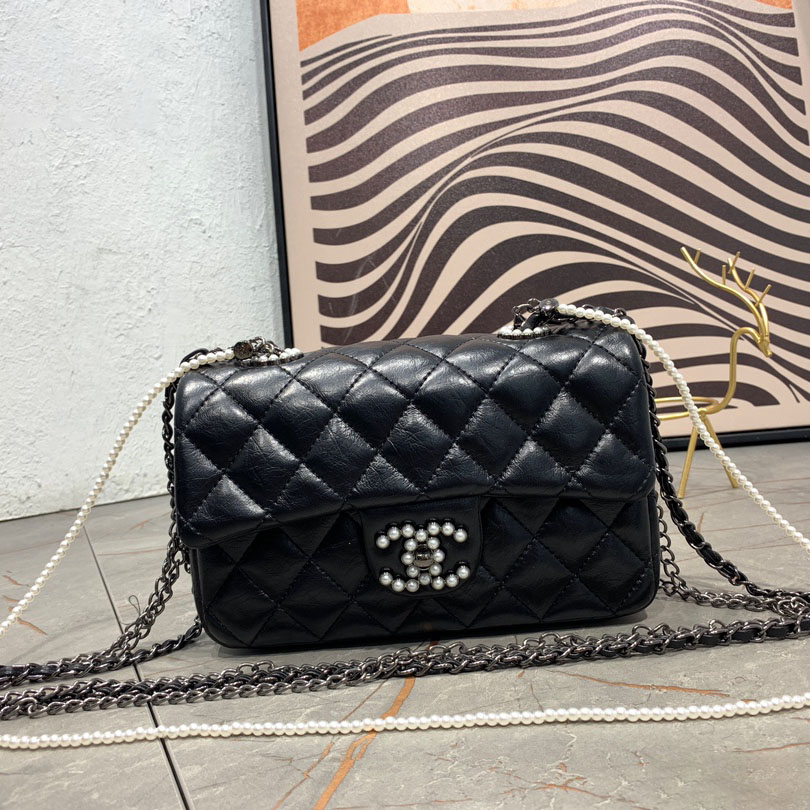 CH Retro Style Pearl CF Chain Bag FNG112231