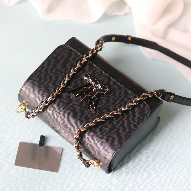 LV Twist Chain Bag - Medium FNY102202