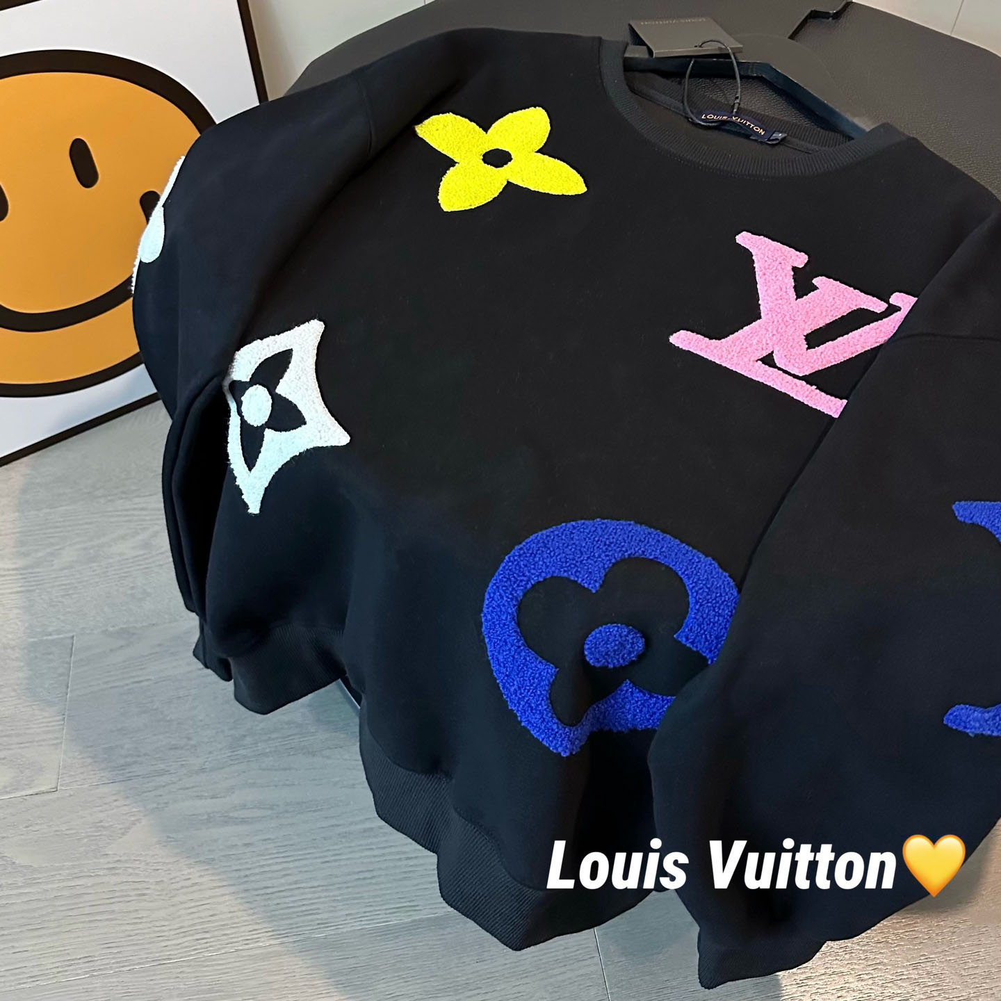 LV Colorful Terry Cloth Embroidered Logo Crew Neck Sweatshirt FNG112407