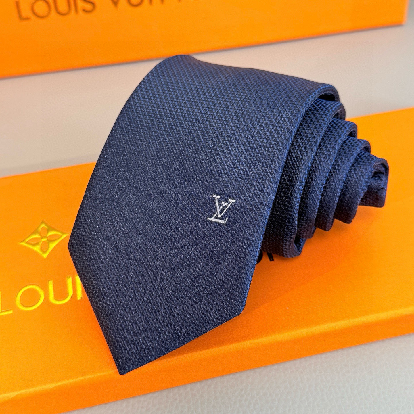 LV Men's Classic Tie FNY075004