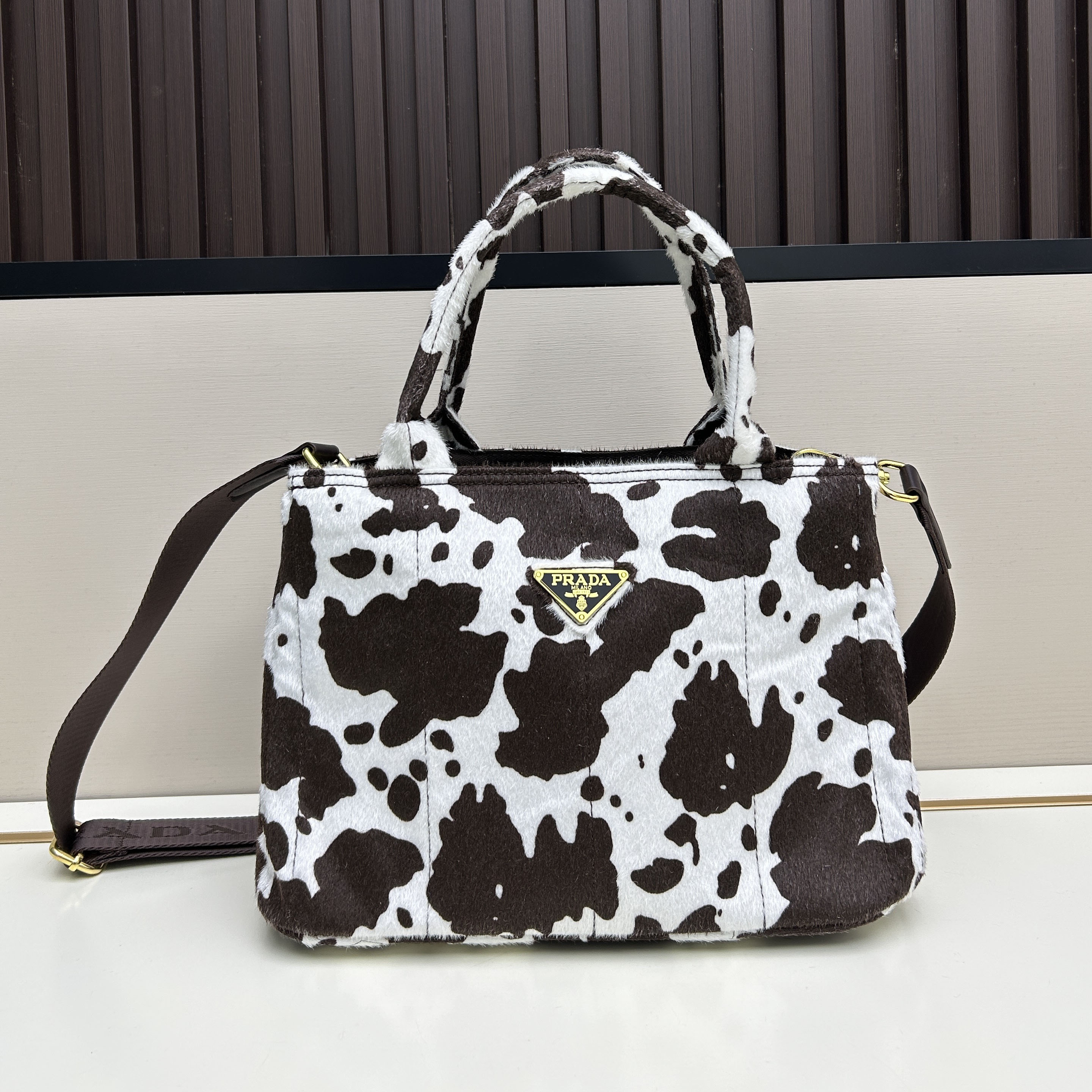 PRA Cow-Colored Handbag FNG112513
