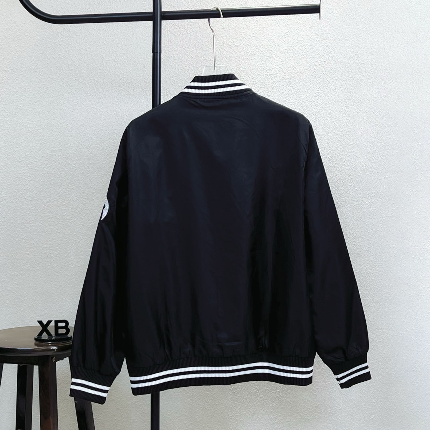 LV Men's Lettering Rhinestone Embroidered Jacket FNG112524