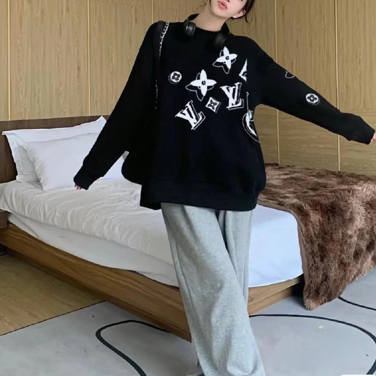 LV Women's Casual Crew Neck Sweater FNG112713