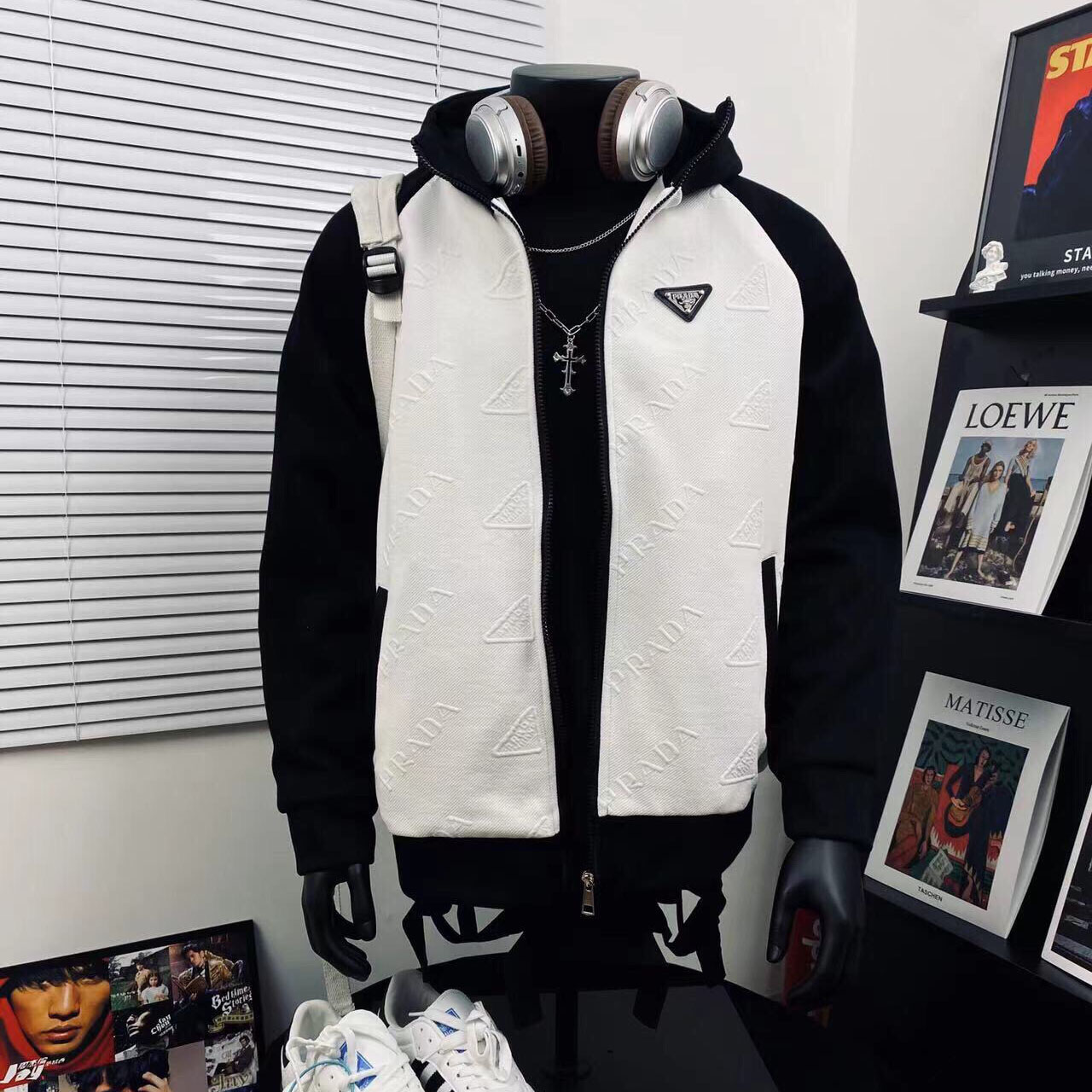 PRA Logo Embossed Hooded Jacket FNG112708