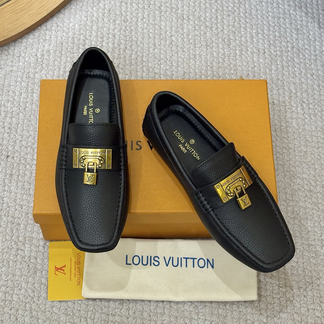 LV Men's Casual Loafers FNG112721