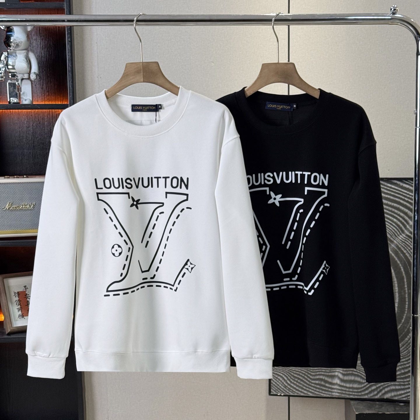 LV Classic Crew Neck Sweatshirt FNG112716