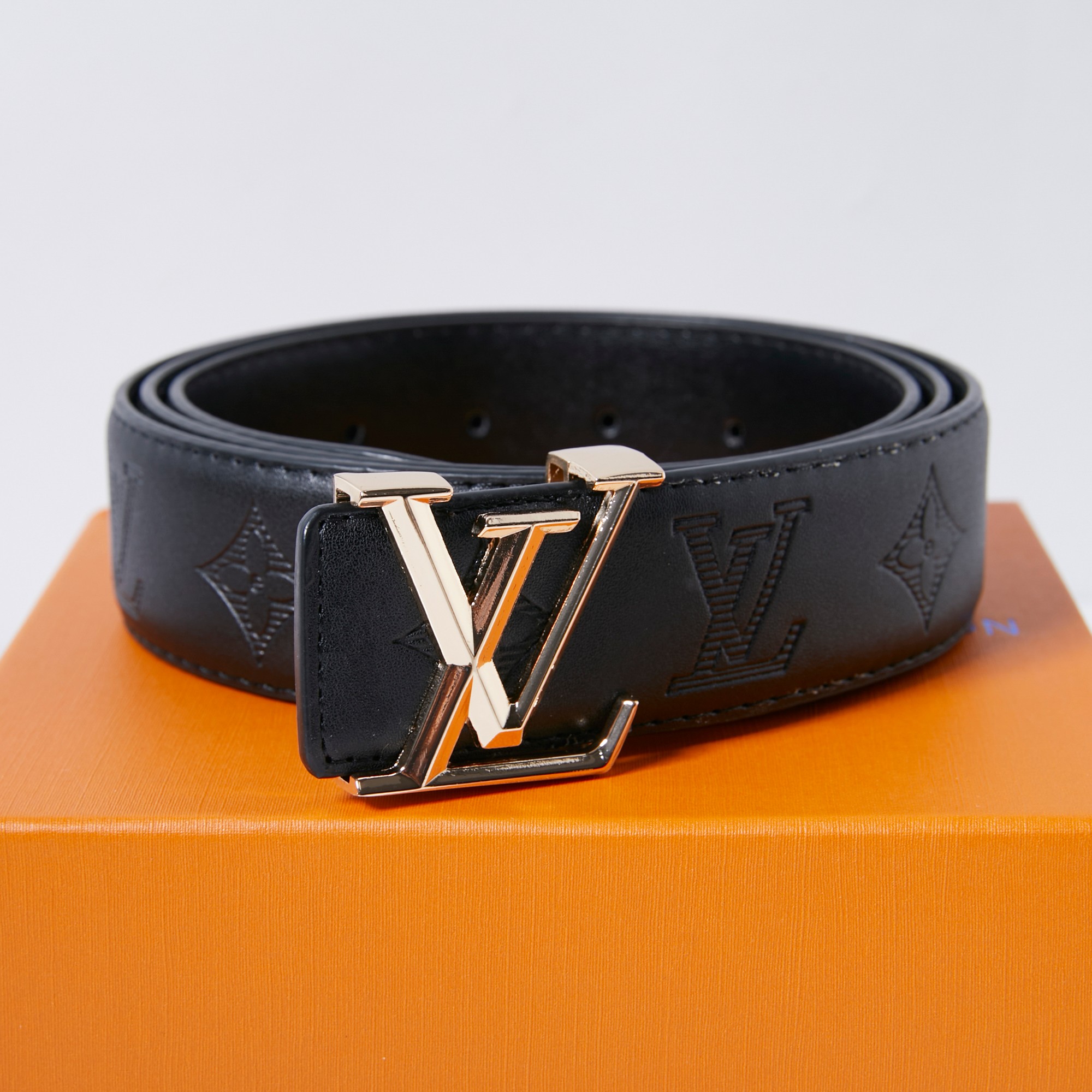 LV Classic Logo Embossed Belt FNG112719