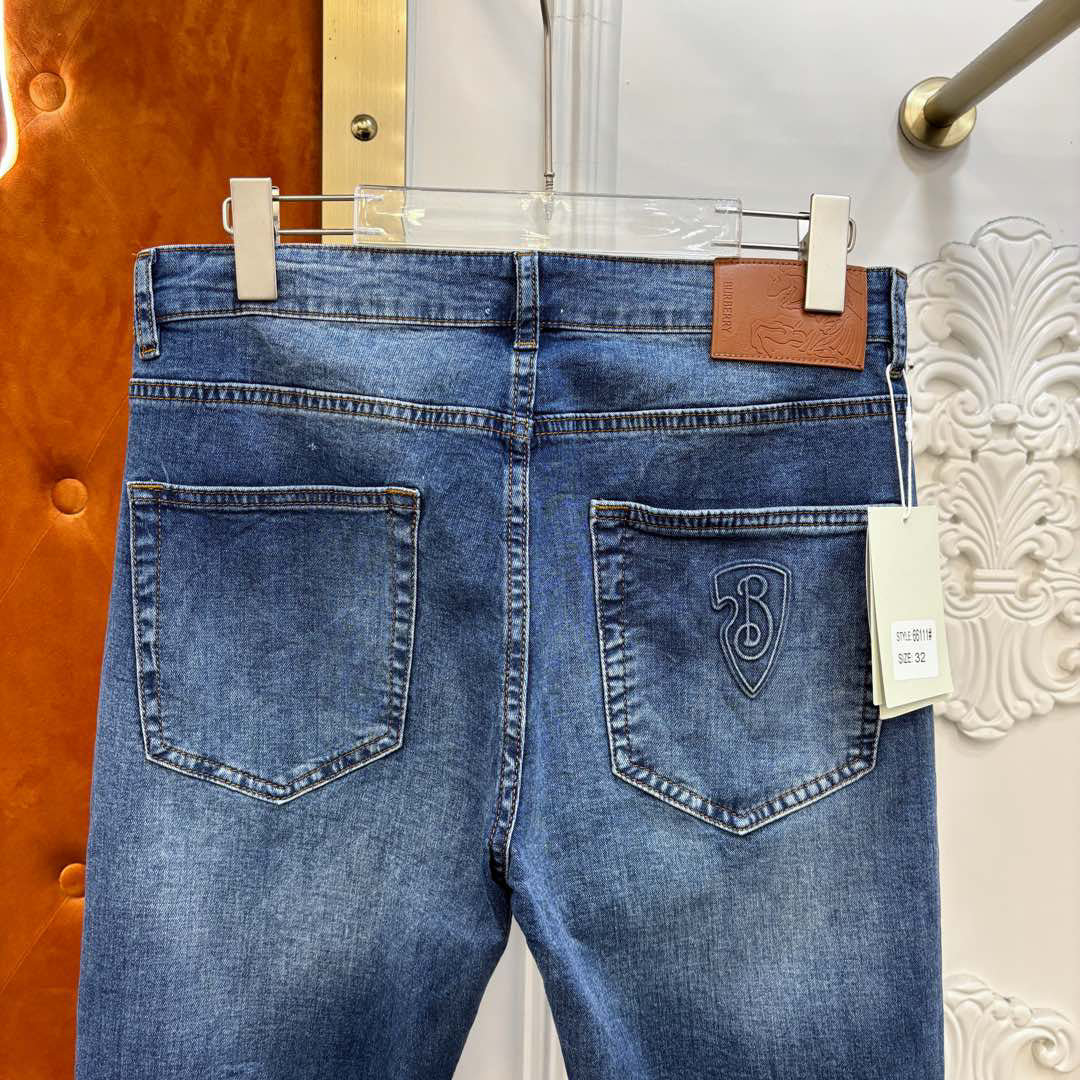 Bur Classic B Logo Jeans FNG122115