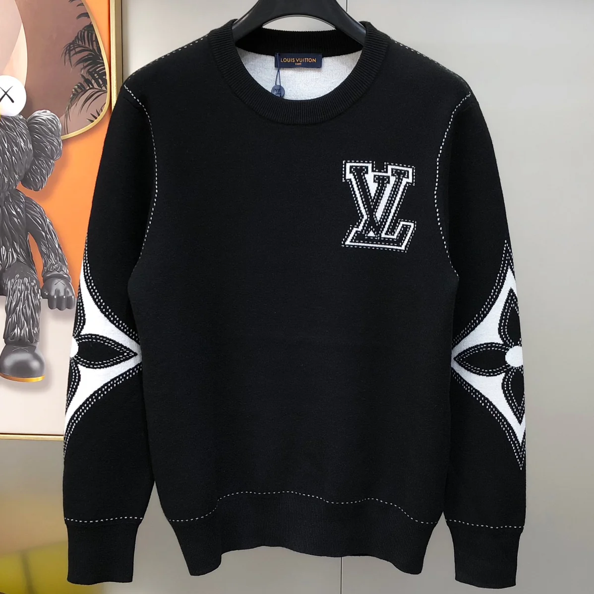 LV Men's Casual Crew Neck Sweater FNG122407