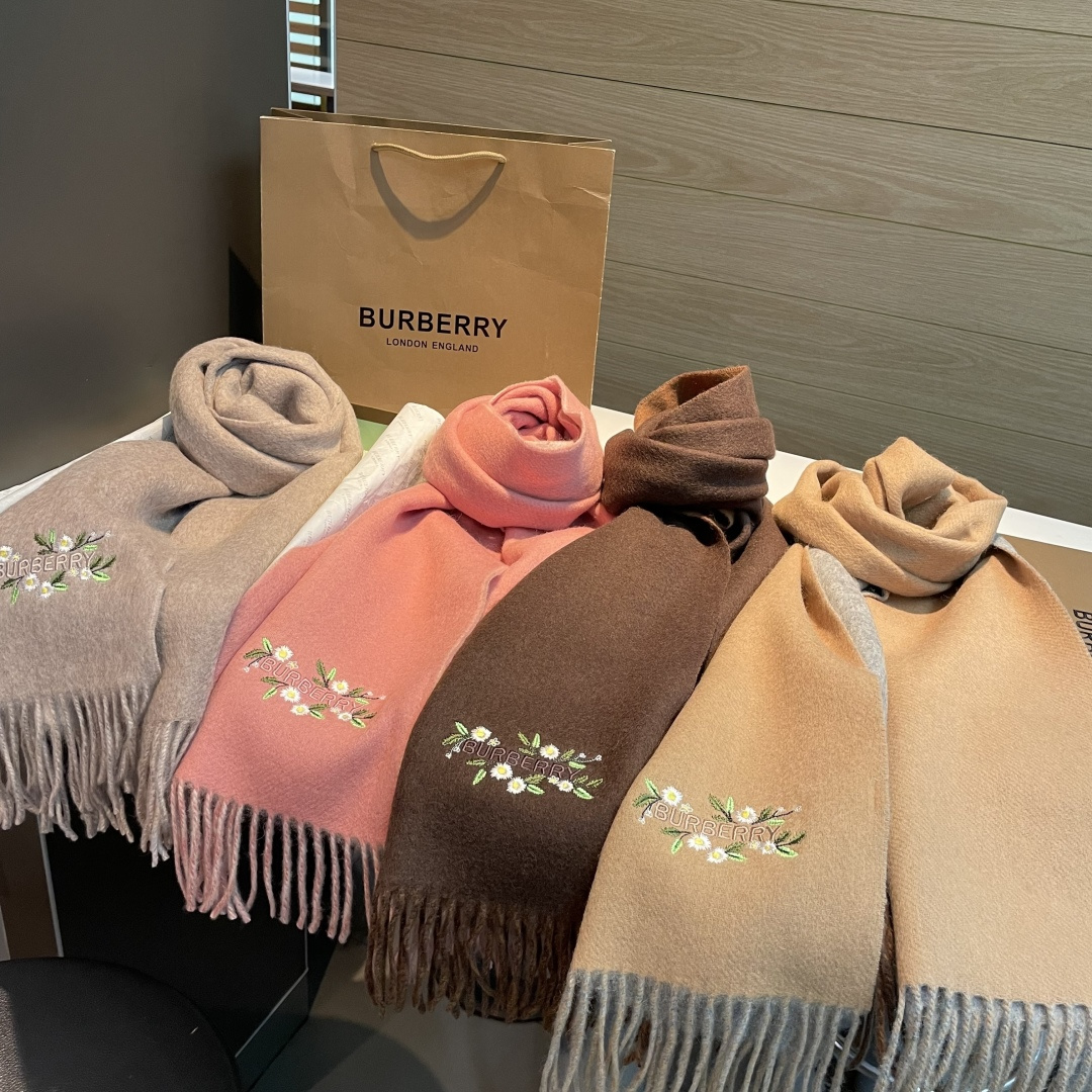 Bur Embroidered Scarf YV25122602