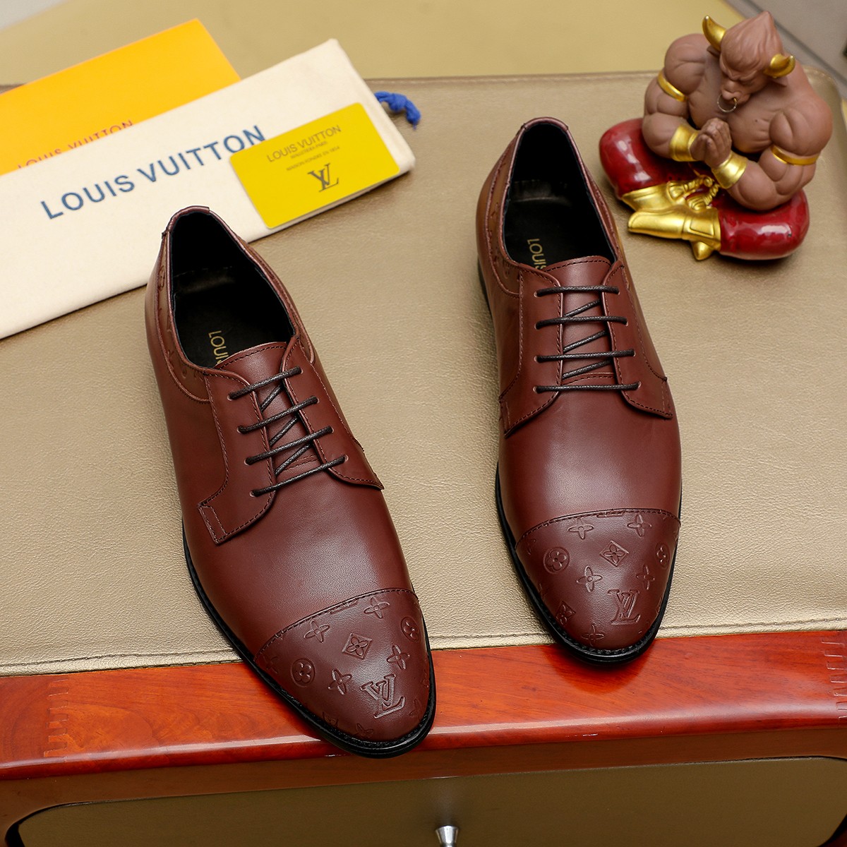 LV Men's Business Casual Leather Shoes FNG122622