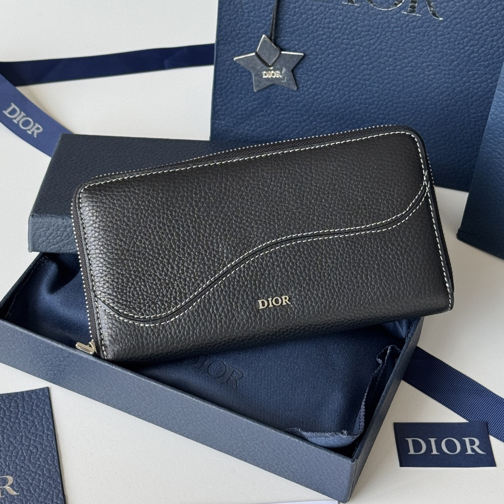 CD Men's Classic Zipper Wallet FNG122612