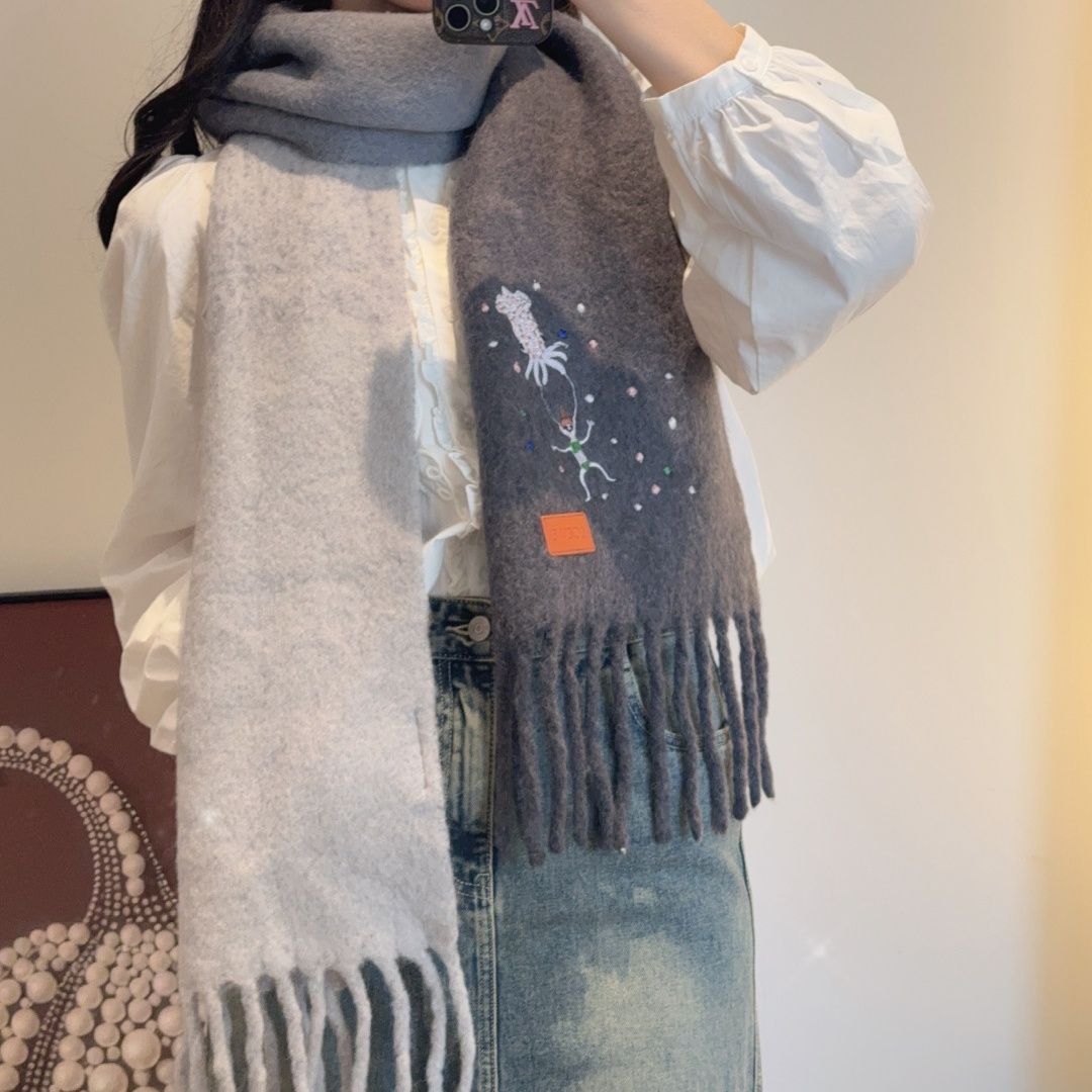 LOE Playful Embroidery Scarf YV25122604
