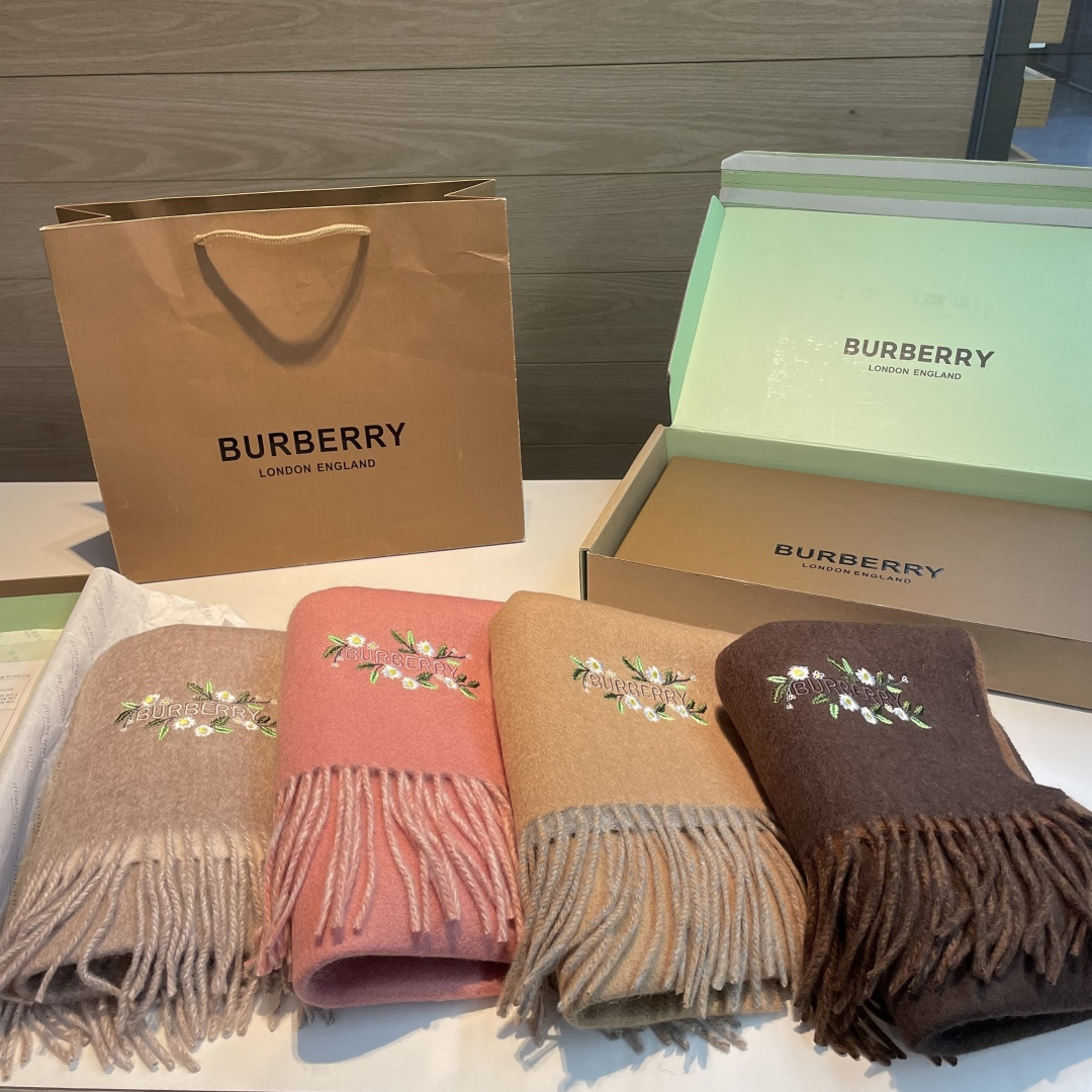 Bur Embroidered Scarf YV25122602