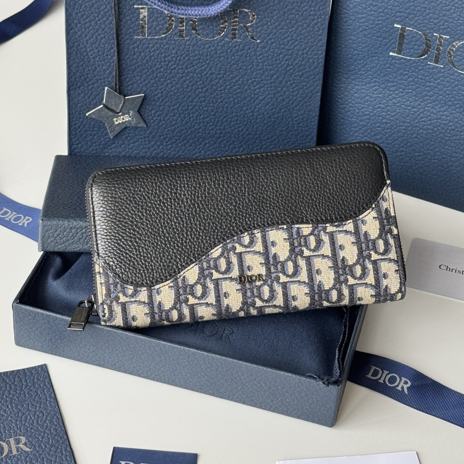 CD Men's Classic Long Zipper Wallet FNG122613