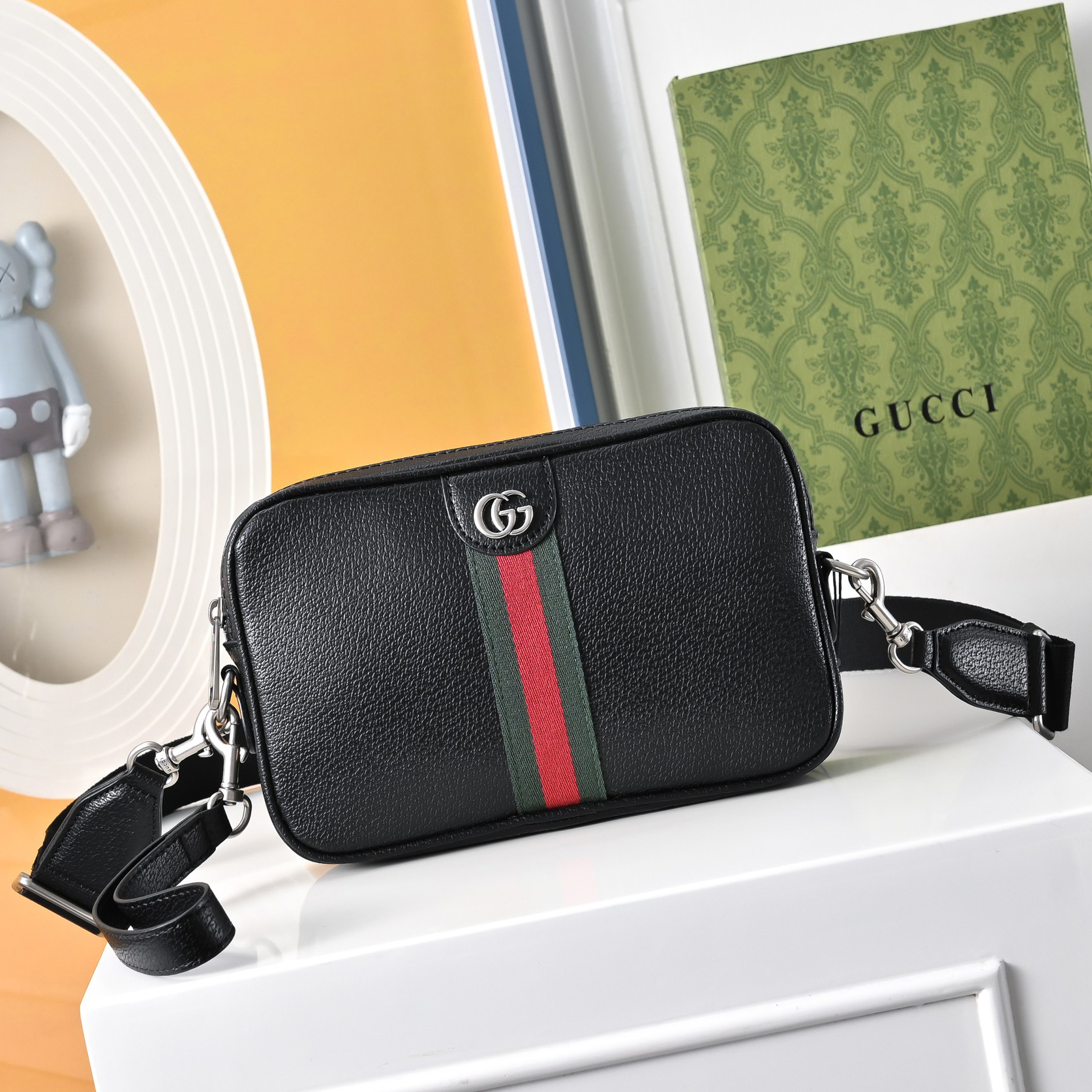 GG Men's Classic Crossbody Bag FNG122615