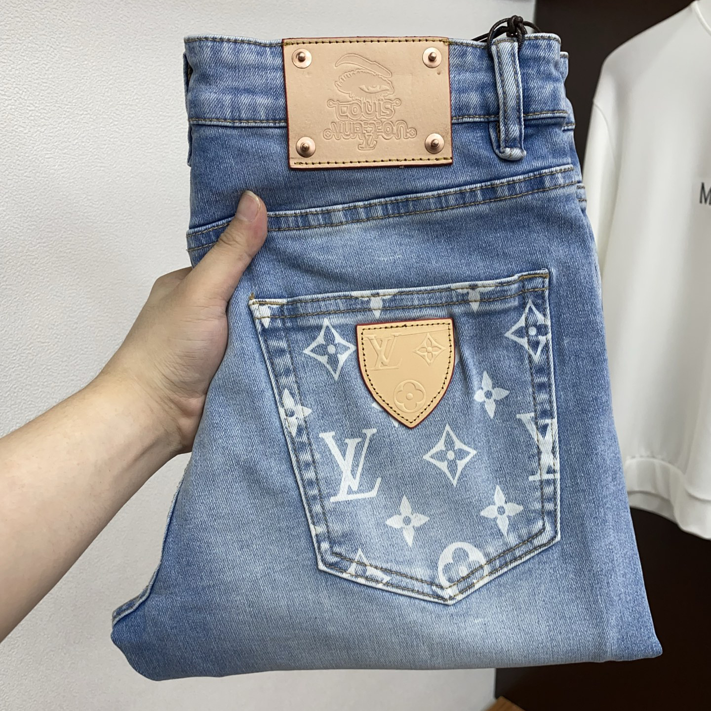 LV Men's Casual Jeans BNL010410