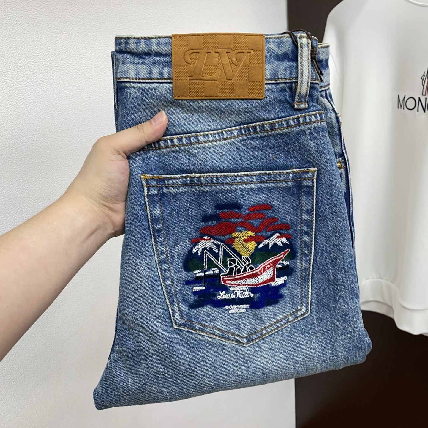 LV Men's Fashion Jeans BNL010408