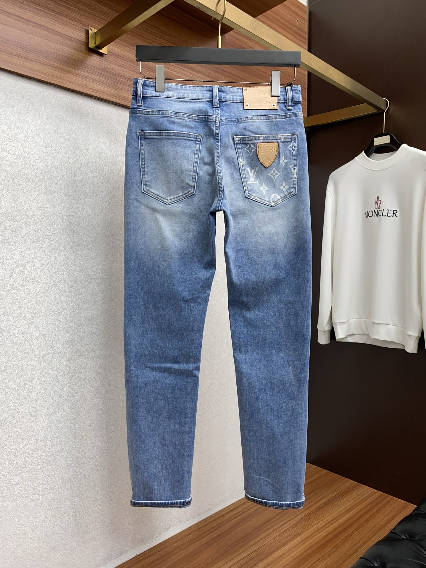 LV Men's Casual Jeans BNL010410